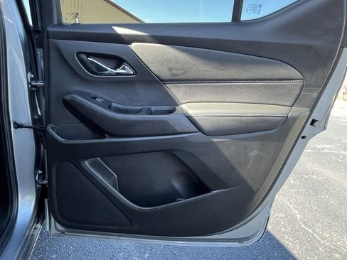 Certified 2023 Chevrolet Traverse Premier FWD image 19