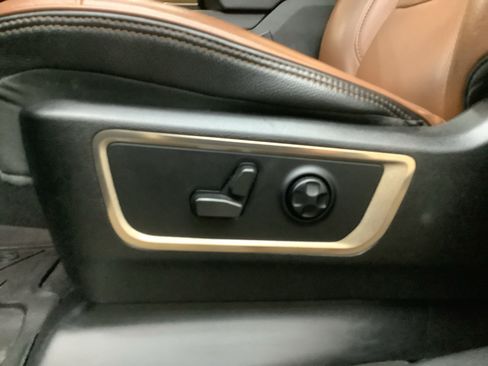 Used 2022 RAM 1500 Limited AWD/4WD image 12
