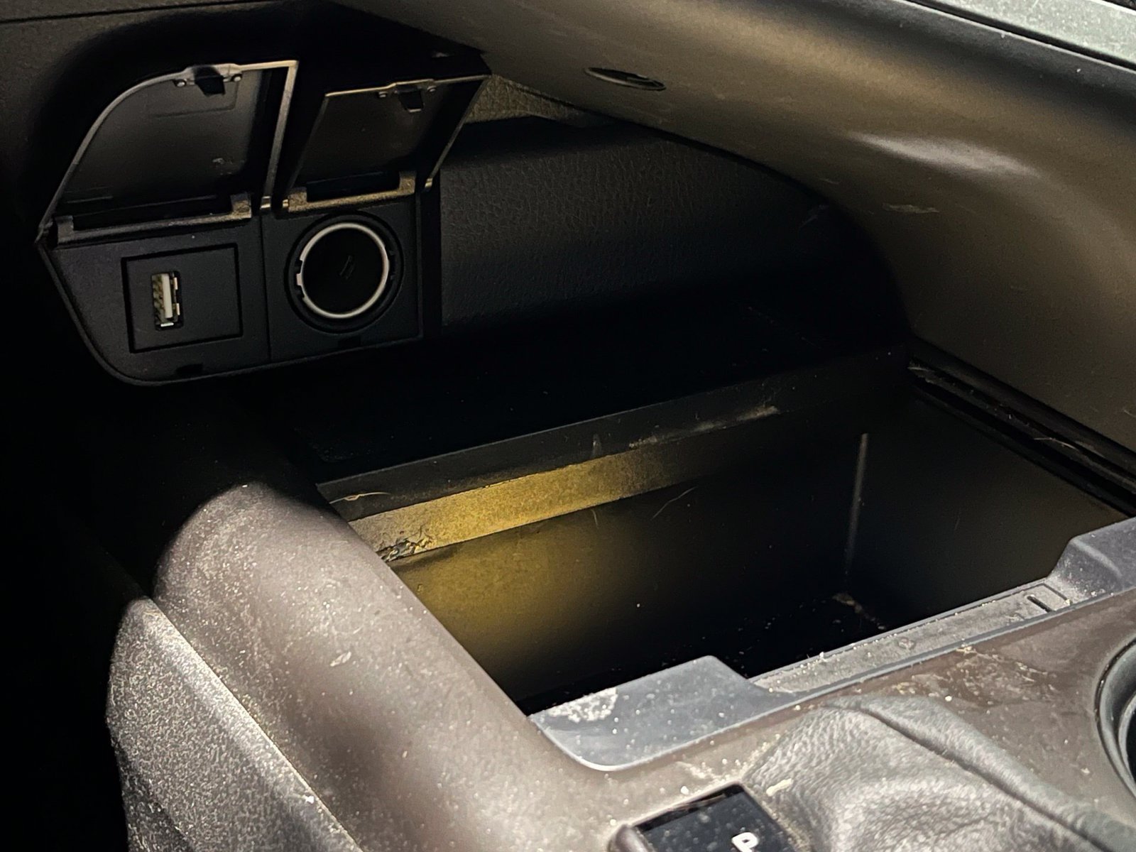 Used 2022 Toyota Camry SE w/ Carpet Mat Package (TMS) FWD image 23