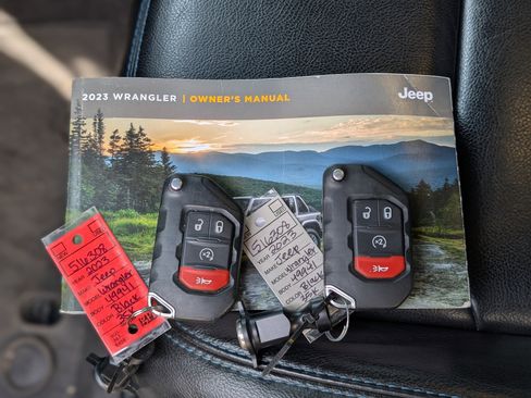 Used 2023 Jeep Wrangler Unlimited Rubicon 4xe w/ Steel Bumper Group image 35