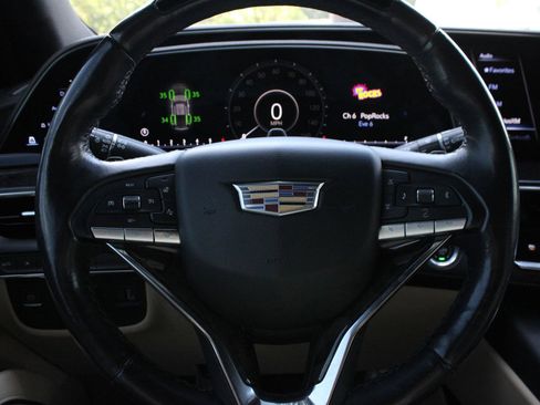 Used 2023 Cadillac Escalade ESV Premium Luxury w/ Performance Package AWD/4WD image 29