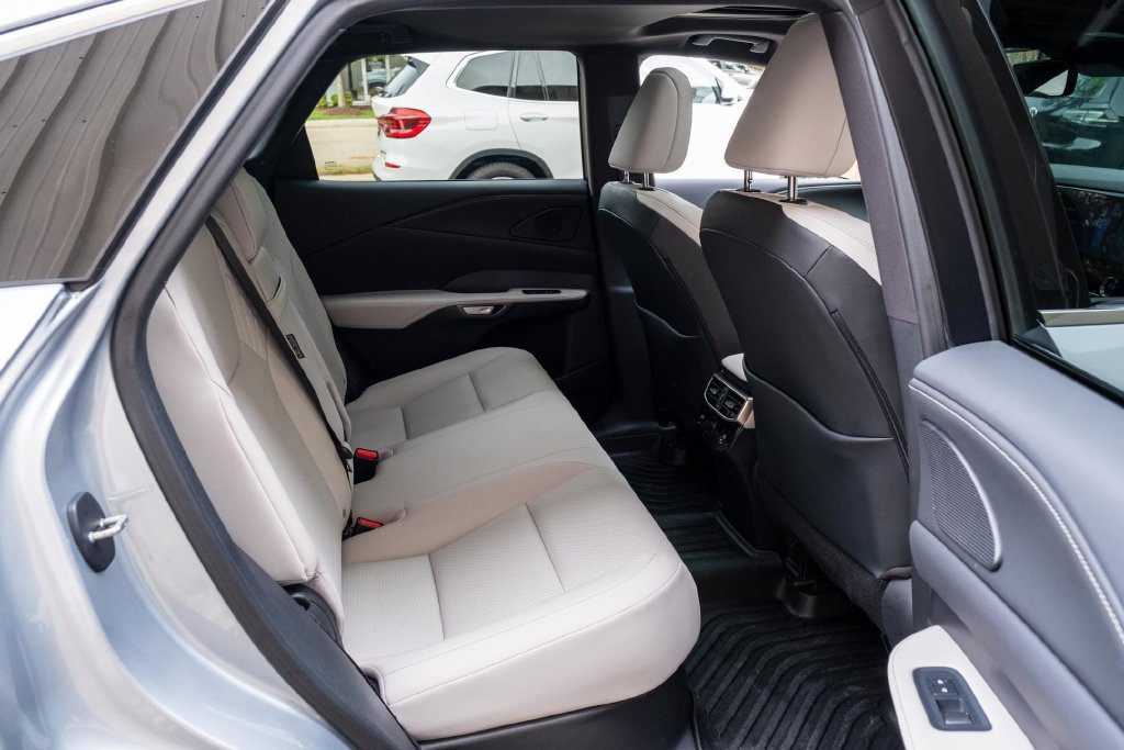Used 2024 Lexus RX 350 Premium w/ Accessory Package (Z1) AWD/4WD image 29