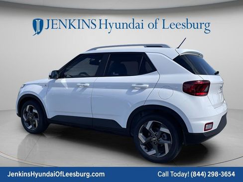 New 2026 Hyundai Venue SEL FWD image 7