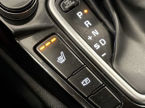 Used 2025 Kia Seltos S AWD/4WD image 21