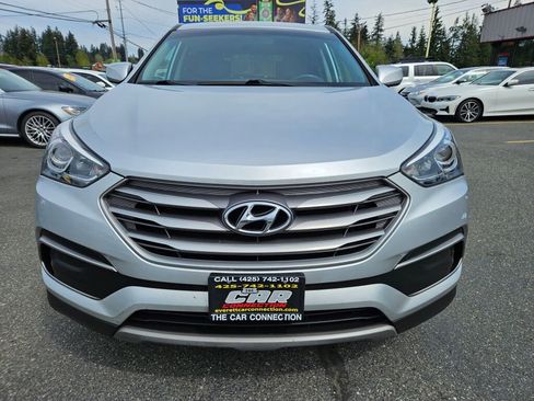 Used 2018 Hyundai Santa Fe Sport FWD image 2
