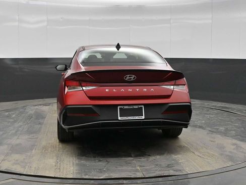 Certified 2025 Hyundai Elantra Sport image 6