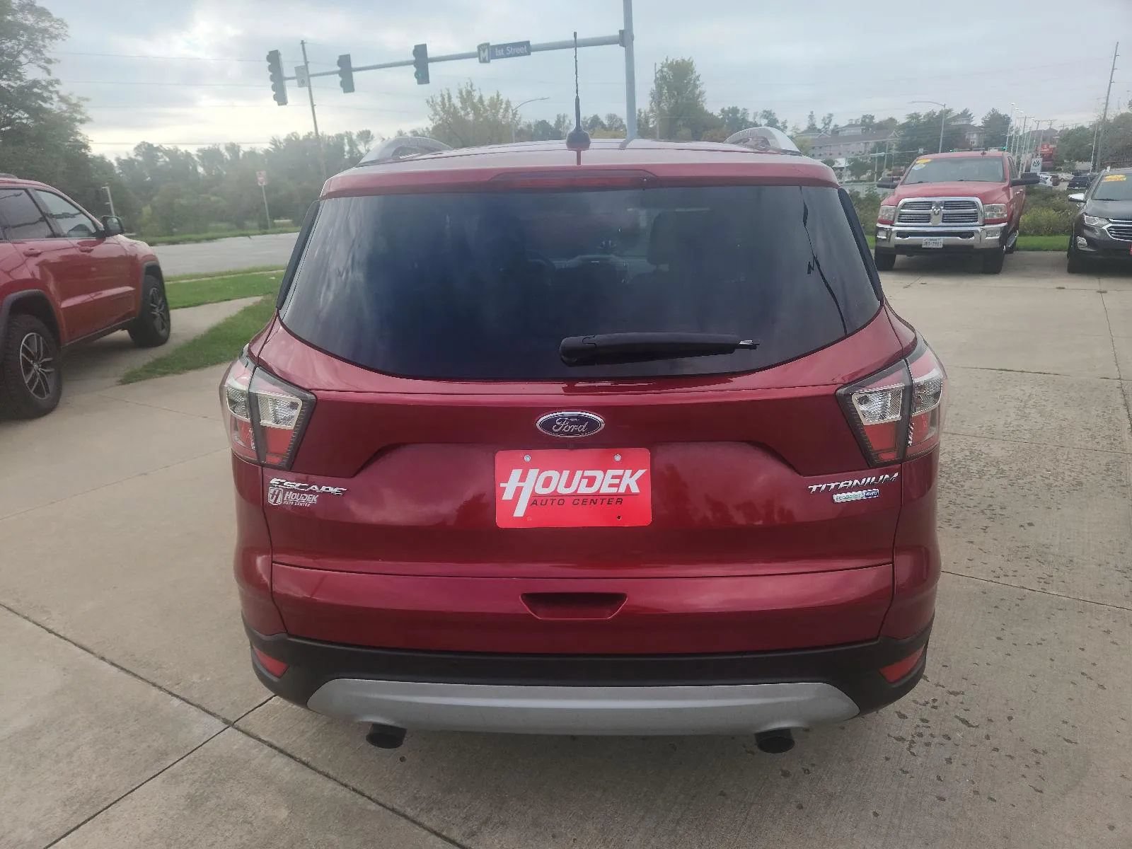 Used 2017 Ford Escape Titanium AWD/4WD image 6