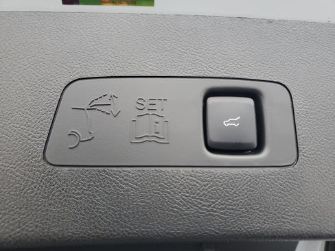 New 2025 Lincoln Corsair Reserve w/ Equipment Group 202A image 30