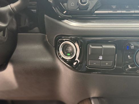 Used 2025 Chevrolet Silverado 3500 High Country w/ High Country Premium Package image 15