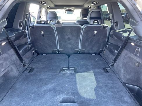 Used 2020 Volvo XC90 T6 Momentum w/ Protection Package Premier image 13