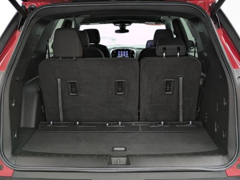 Used 2023 Chevrolet Traverse LT AWD/4WD image 38