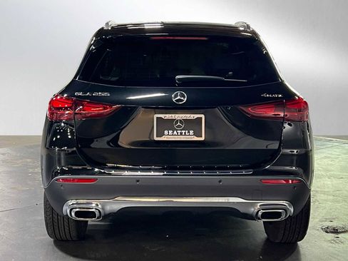 Used 2025 Mercedes-Benz GLA 250 4MATIC image 7