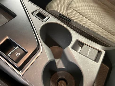 Certified 2024 Subaru Crosstrek 2.0i Premium image 19