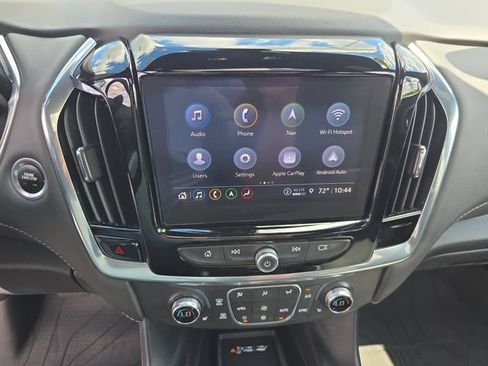 Used 2023 Chevrolet Traverse LT w/ LT Premium Package AWD/4WD image 19
