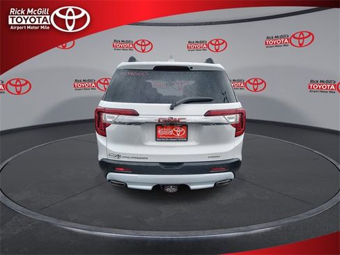 Used 2023 GMC Acadia SLT image 7