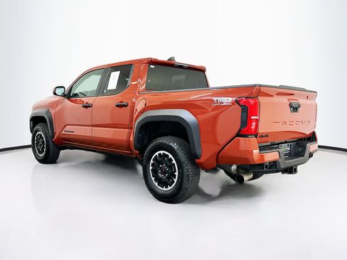 Used 2025 Toyota Tacoma TRD Off-Road image 5