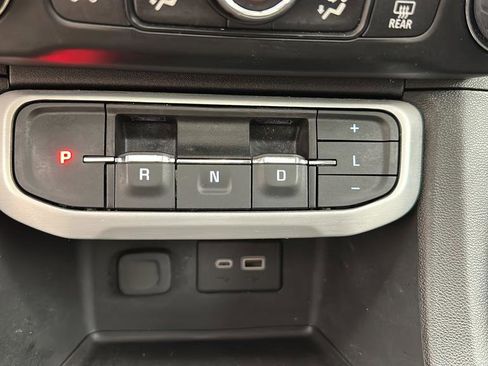 Used 2023 GMC Acadia SLE w/ Driver Convenience Package AWD/4WD image 22