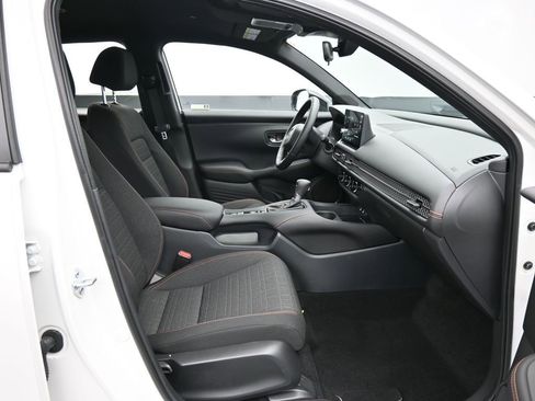 Certified 2026 Honda HR-V Sport image 39