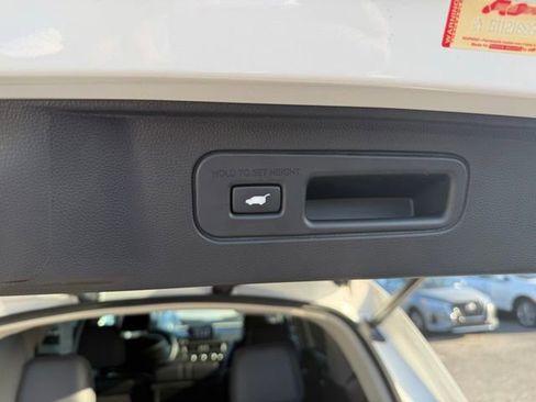 Used 2025 Honda Pilot EX-L image 25