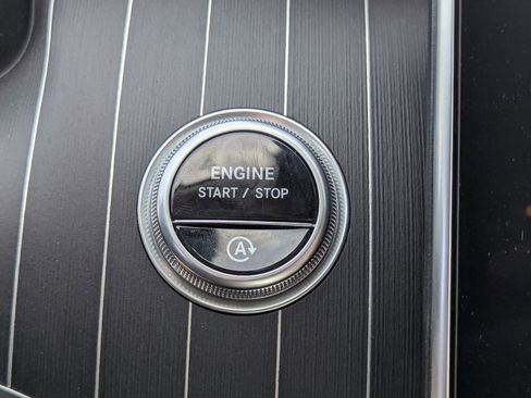 Used 2023 Mercedes-Benz C 300 Sedan image 16