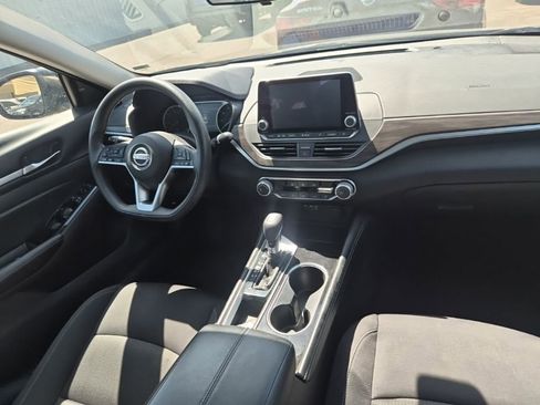 Used 2023 Nissan Altima 2.5 SV image 15