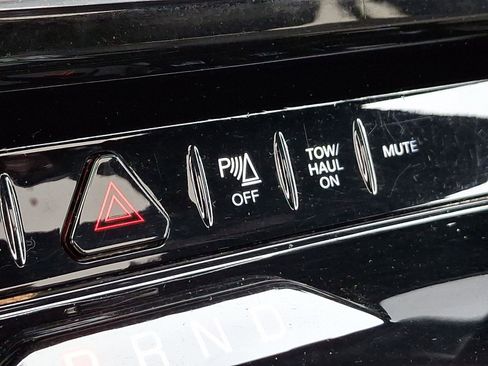 Used 2022 Jeep Wagoneer Series II w/ Premium Group I image 25