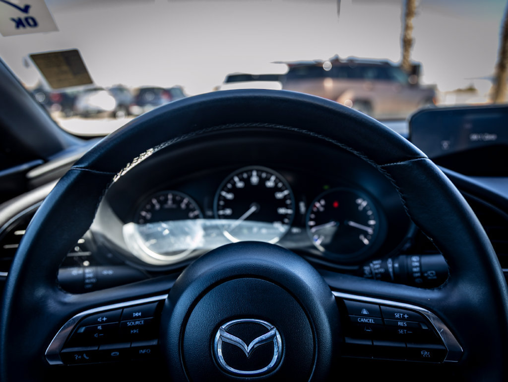 Used 2024 MAZDA MAZDA3 s FWD image 15