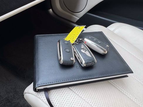 Used 2015 Bentley Flying Spur V8 AWD/4WD image 31