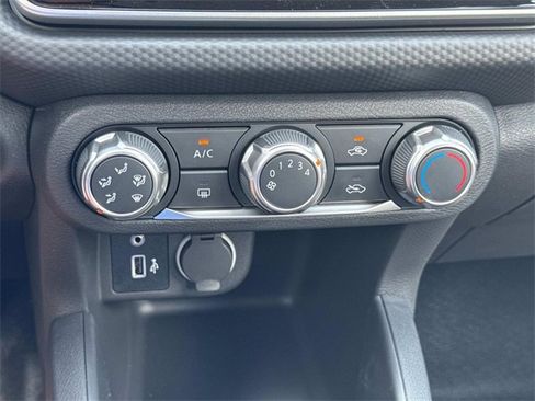 New 2025 Nissan Kicks Play S image 29