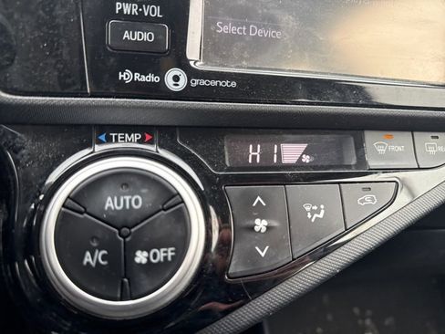 Used 2015 Toyota Prius C Four image 35