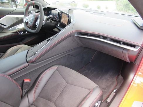Used 2021 Chevrolet Corvette Stingray Premium Cpe w/ Z51 Performance Package RWD image 11