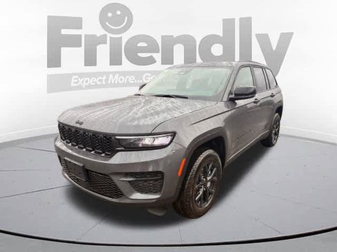 New 2025 Jeep Grand Cherokee Laredo image 1