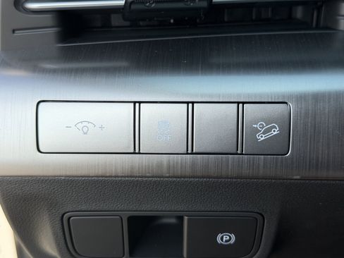 Used 2026 Hyundai Kona SEL Sport FWD image 20