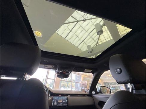 Used 2024 Land Rover Range Rover Evoque Dynamic SE image 27