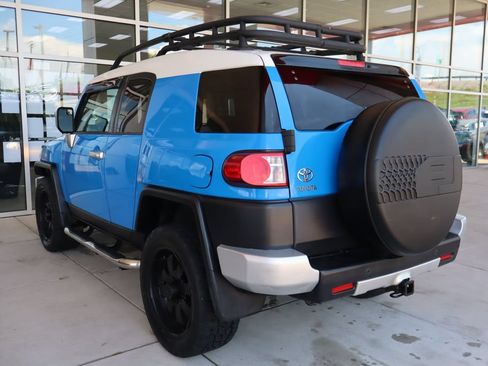 Used 2007 Toyota FJ Cruiser 4WD image 6