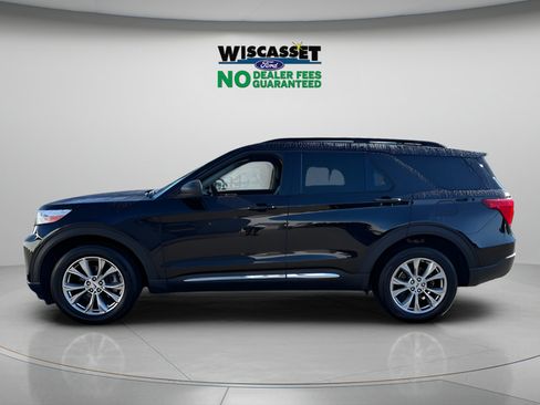 Used 2023 Ford Explorer XLT w/ Equipment Group 202A AWD/4WD image 2