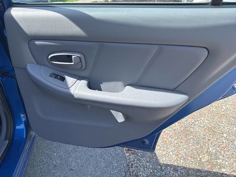 Used 2004 Hyundai Elantra GT FWD image 20