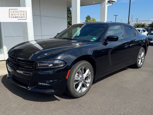 Used 2021 Dodge Charger SXT w/ Driver Convenience Group AWD/4WD image 1