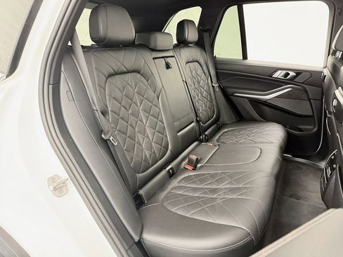 Used 2025 BMW X5 xDrive40i w/ Climate Comfort Package image 52