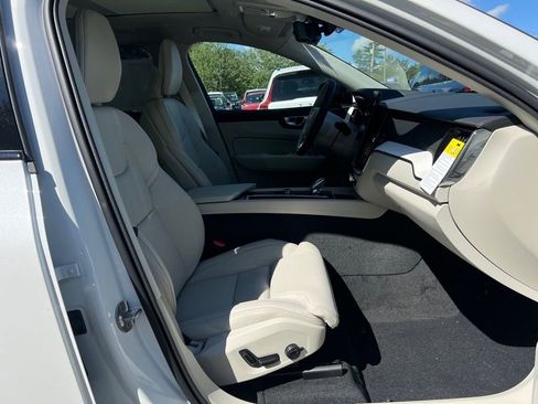 New 2026 Volvo XC60 B5 Ultra w/ Protection Package Premier AWD/4WD image 30