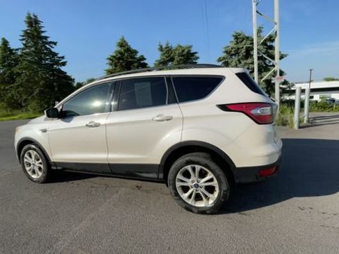 Used 2017 Ford Escape SE AWD/4WD image 7