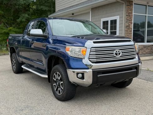 Used 2015 Toyota Tundra Limited w/ Limited Premium Package AWD/4WD image 15