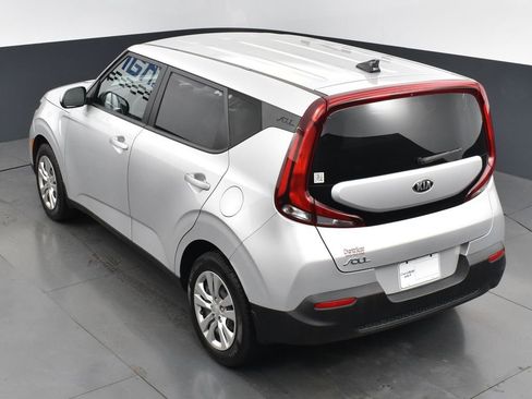 Used 2020 Kia Soul LX FWD image 12