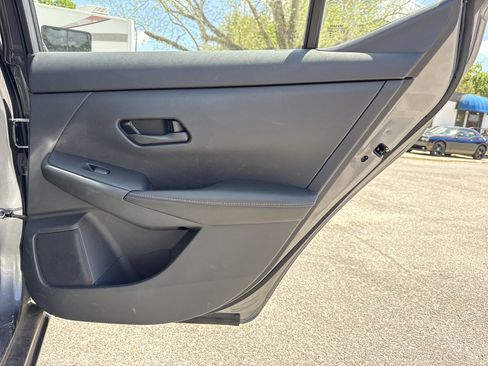 Used 2025 Nissan Sentra S image 25