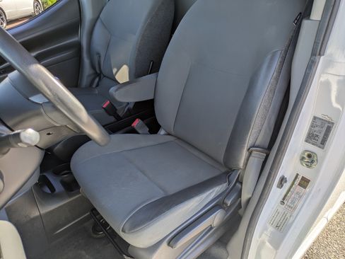 Used 2019 Nissan NV200 S w/ Cruise Control Package image 15