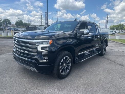 New 2026 Chevrolet Silverado 1500 High Country w/ LPO, Dark Essentials Package AWD/4WD image 7
