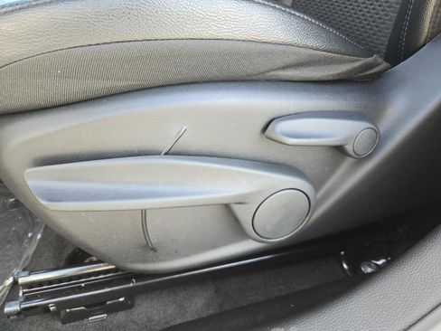 Used 2026 Jeep Compass Latitude image 25