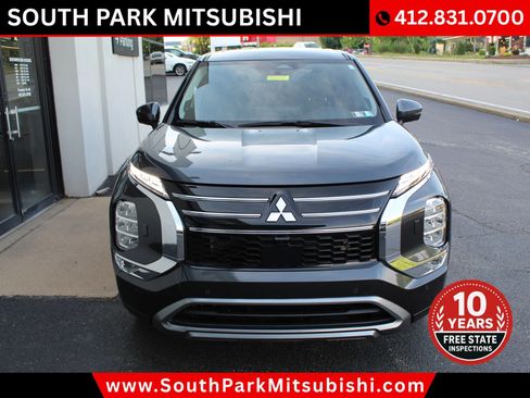 Used 2025 Mitsubishi Outlander SE AWD/4WD image 4