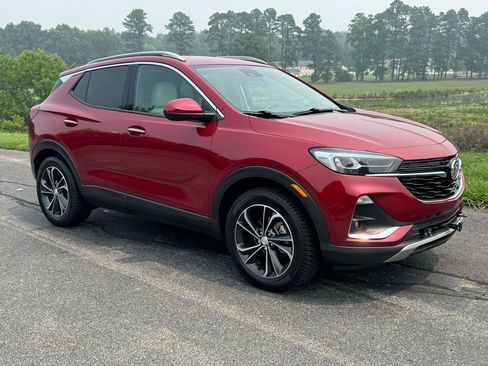 Used 2021 Buick Encore GX Essence w/ Advanced Technology Package AWD/4WD image 37