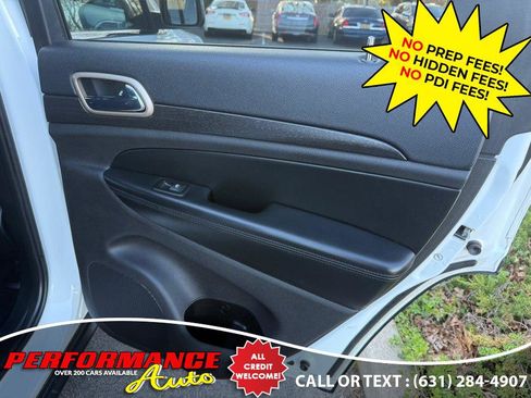 Used 2015 Jeep Grand Cherokee Laredo w/ Quick Order Package 23E AWD/4WD image 23